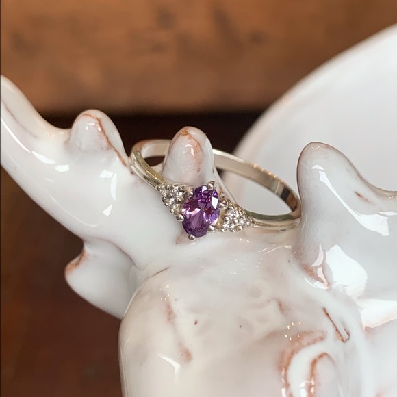 Oval Amethyst Ring NWOT - Picture 3 of 8